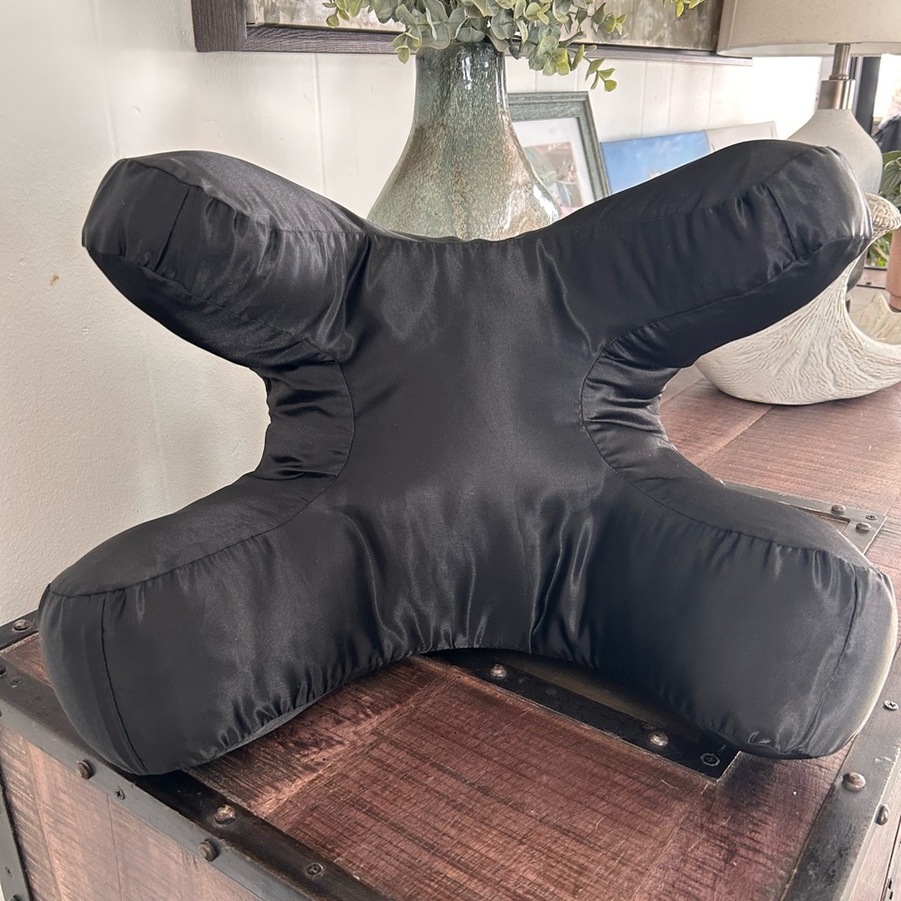 Flawless Face Pillow Cloud in Black Satin Like new!!
